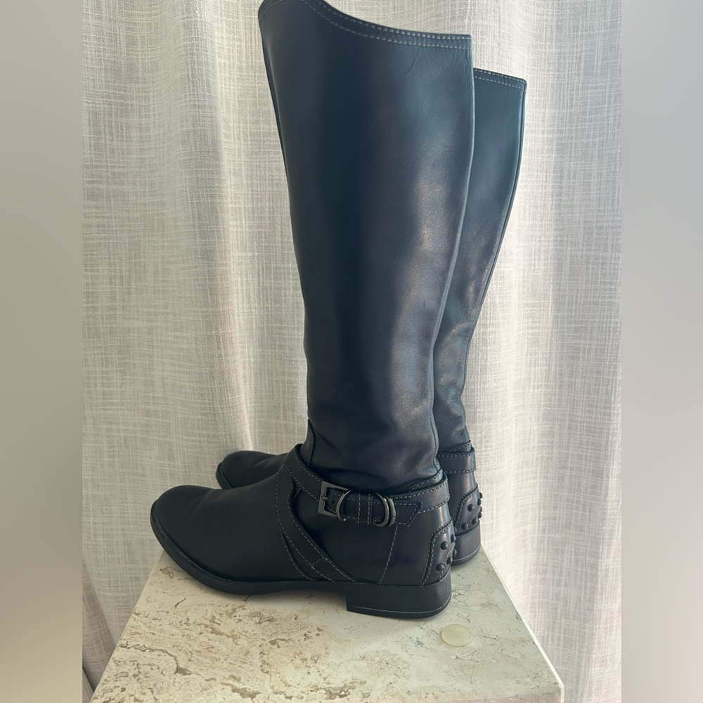 Tod's Black Leather Riding Boot - Picture 2 of 9